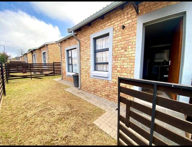 2 BEDROOM PROPERTY TO RENT IN GROBLERPARK